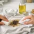 Cómo quitar manchas de grasa sin estropear la ropa